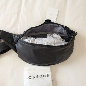 Lo & Sons Bond Black Crossbody Bag